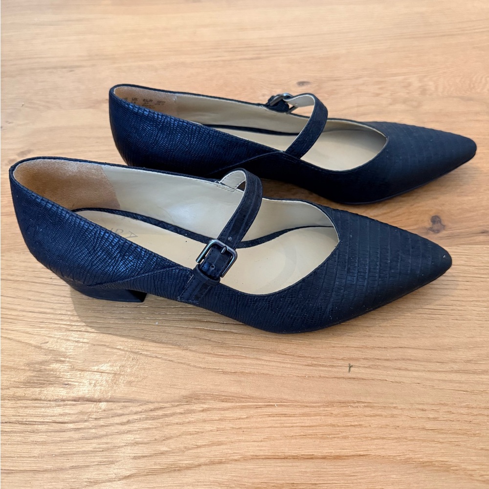 Elegant Black Mary Jane Women's Shoes, size 7